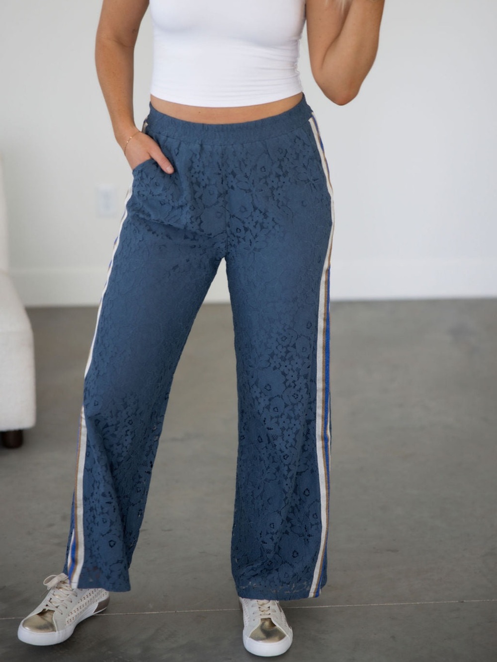 Anniewear Track Pants Size XL Blue Floral Lace Overlay Wide Leg Side Stripes NEW